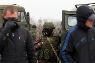 В  Симферополе "самообороновцы Крыма" захватили и заблокировали военный госпиталь