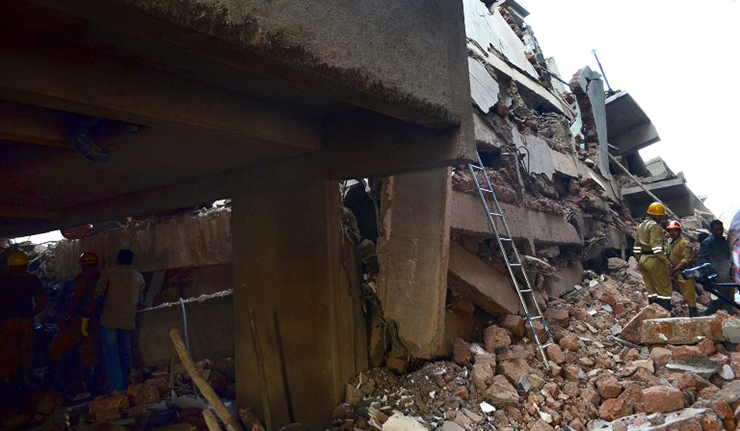 При обрушении здания в Мумбаи погибли шесть человек