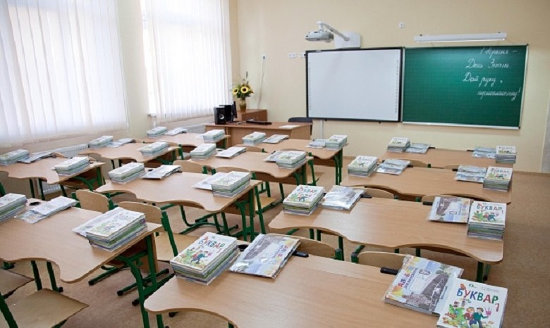 Школьников Крыма будут учить по российским учебникам