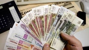 Крымским пенсионерам будут платить украинские пенсии в рублях