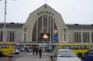 Пункты информпомощи беженцам из Крыма открылись на вокзалах всех облцентров