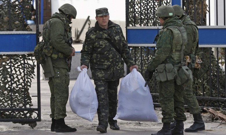 Крымским военнослужащиим обещают жилье через два года
