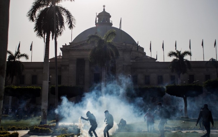 Возле Каирского университета прогремело два взрыва
