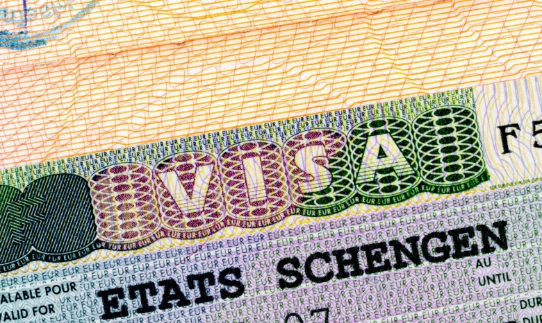 За прошлый год 1,5 млн украинцев просили Шенгенскую визу