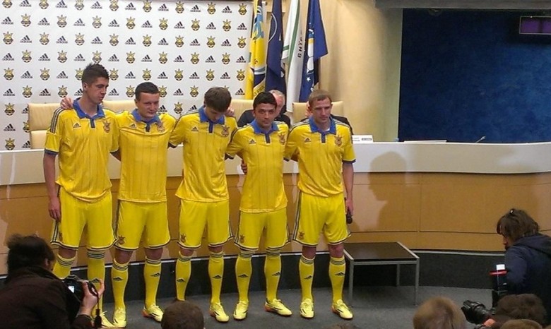 Футболисты сборной Украины показали новую форму