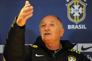 Тренер сборной Бразилии требует от игроков заниматься нормальным сексом