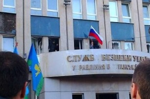 В Луганске боевики, захватившие здание СБУ, выдвинули требования