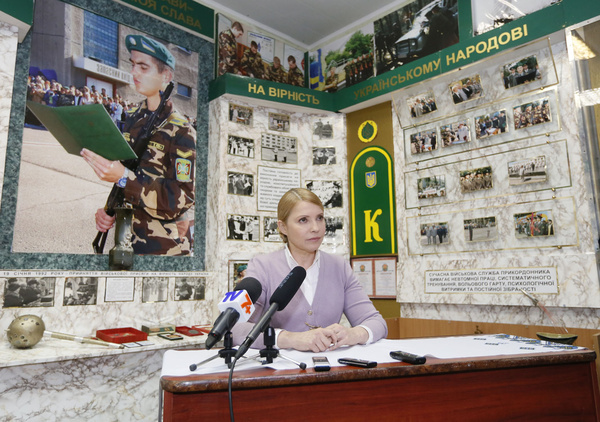 Тимошенко опять отказала Порошенко