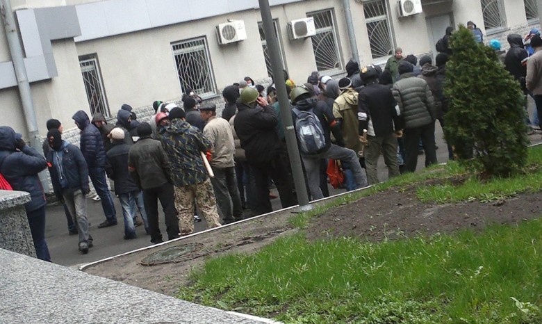 В Харькове захватили городской совет