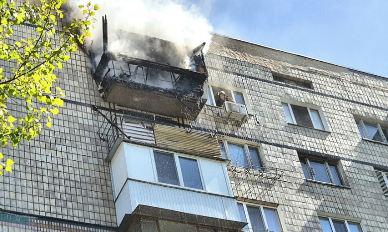На Куреневке в Киеве загорелась девятиэтажка