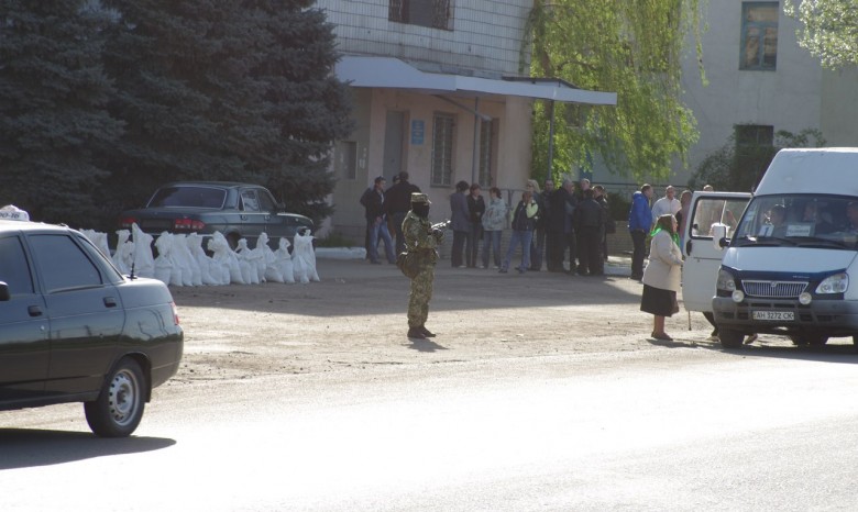 На Донбассе очередной захват милицейского отделения