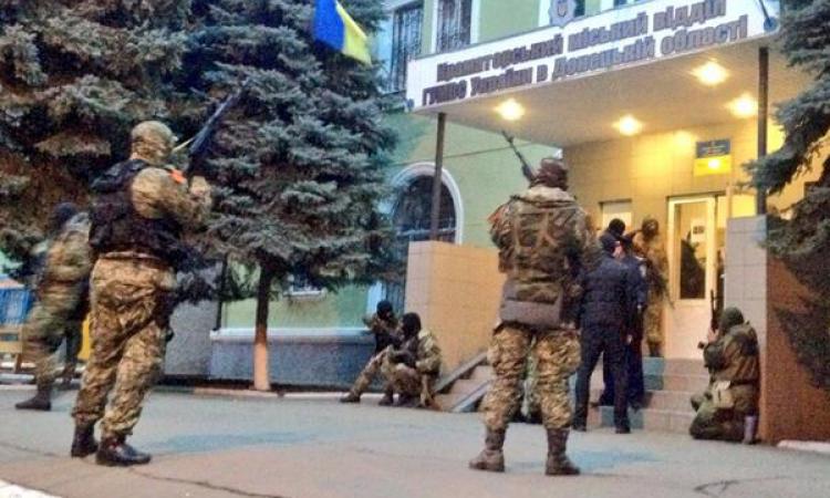 Террористы пообещали вешать милиционеров в Краматорске