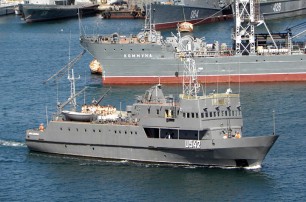 Из Севастополя в Одессу выводят 5 украинских кораблей