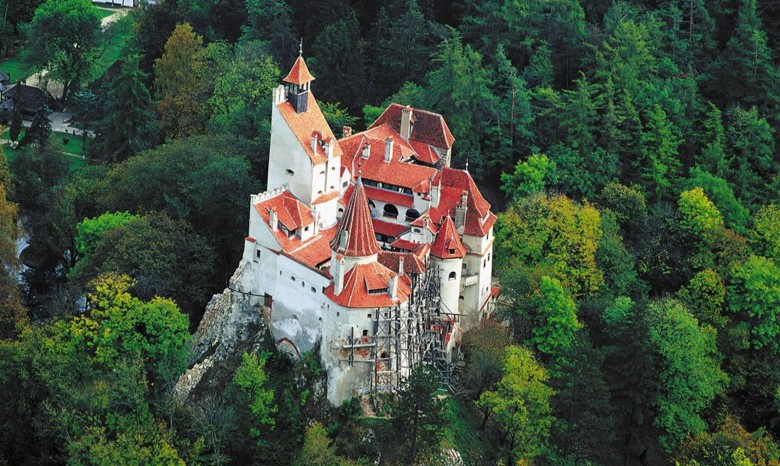 Румыния решила продать замок "графа Дракулы"