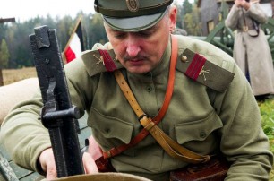 "Стрелок" объявил о начале контртеррористической операции на Донбассе