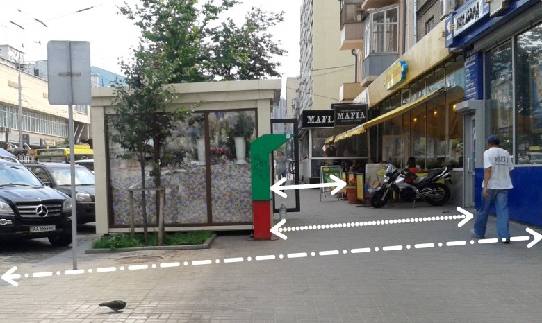 Бондаренко втихаря разрешил ресторанам оккупировать тротуары