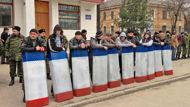 Крымскую самооборону легализируют и профинансируют