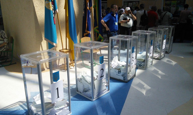 В Киеве на одном из участков прекратили голосование из-за ошибки комиссии
