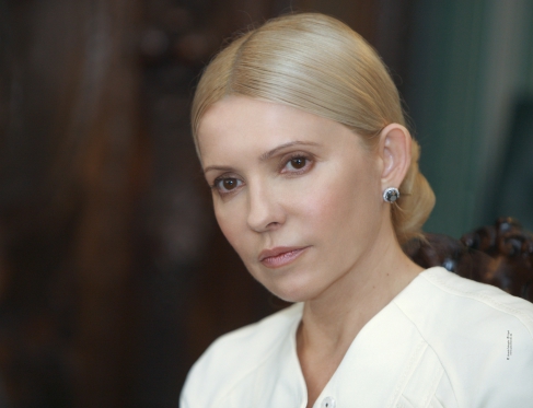 Тимошенко поздравила Порошенко и пообещала контролировать его