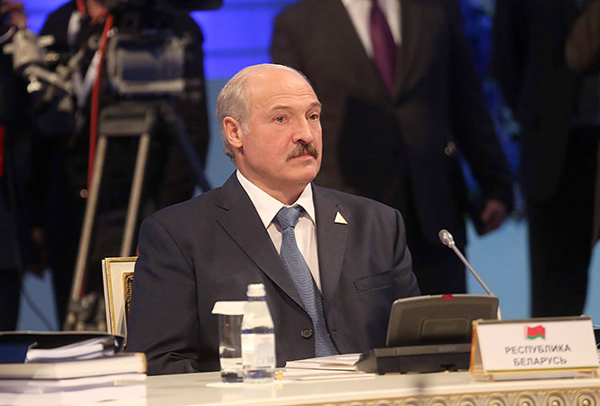 Лукашенко призвал Украину не торопиться с выходом из СНГ