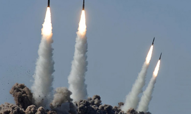Россия проведет массовые учения ракетных войск и авиации