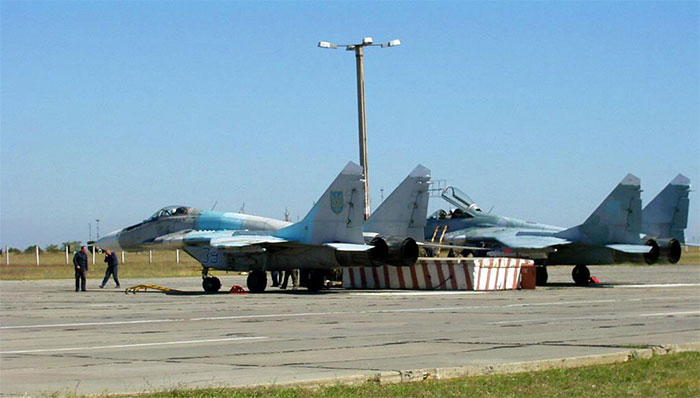 Россия готовит провокации с захваченными в Крыму украинскими самолетами