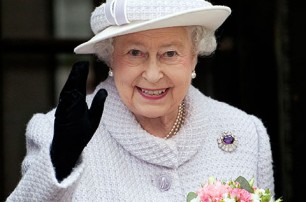 Королева Великобритании в тронной речи призвала к целостности Украины