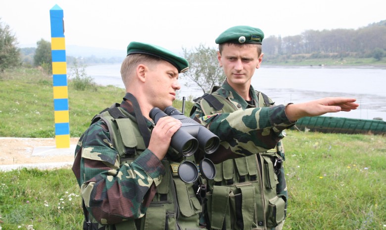 Бойцы ДНР обстреляли погранотряд под Луганском, ранили троих пограничников