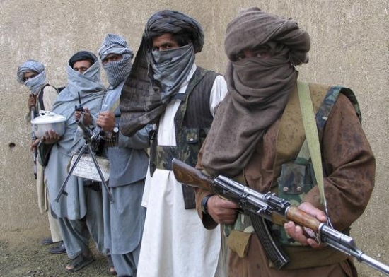 Талибы убили более 20 человек в аэропорту Карачи