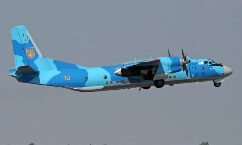 В Борисполе приземлился самолет с телами погибших в Славянске летчиков