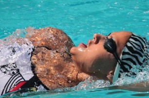 Украинская пловчиха Дарья Зевина одержала победу на международных соревнованиях в Монако