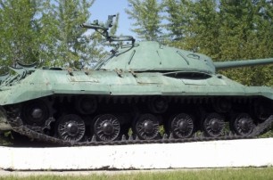 В Донецкой области угнали танк-памятник