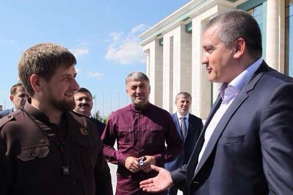 Аксенов наградил Кадырова за защиту Крыма