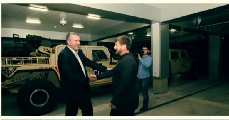 Кадыров похвастался перед Аксеновым боевой техникой спецназа