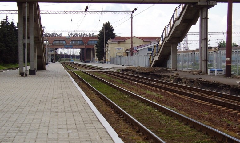 В Донецкой области ополченцы взорвали железнодорожные пути