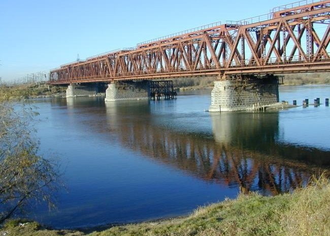 В Запорожской области взорвали ж/д мост
