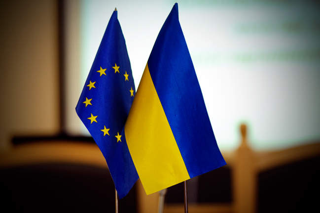 Уже 27 июня Украина станет полноправным ассоциированным членом ЕС - Порошенко