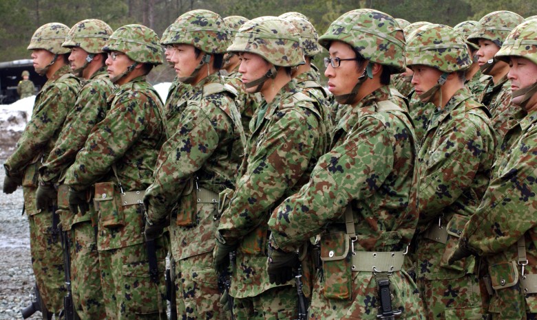 Японским Силам самообороны разрешили воевать за границей