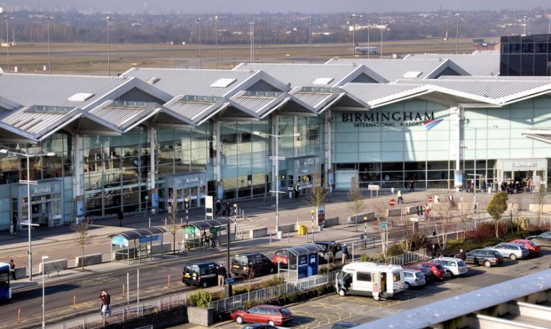 Аэропорты Британии взяты под усиленную охрану в связи с угрозой терактов