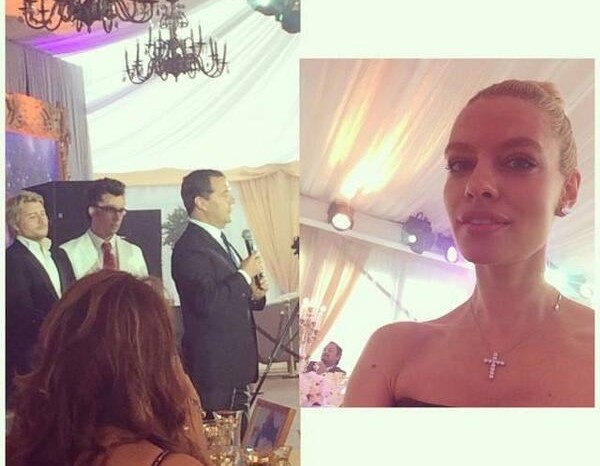 Дмитрий Медведев спел на свадьбе у малоизвестной певички