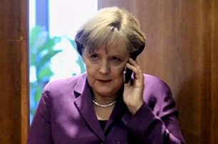 Порошенко, Меркель и Олланд осудили Россию по телефону