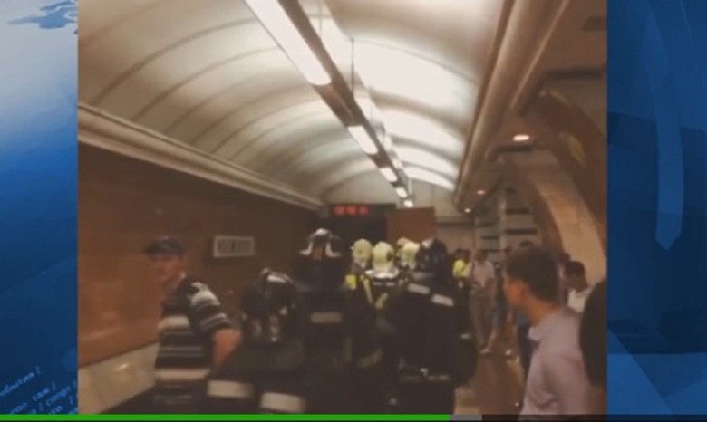 В московском метро поезд сошел с рельсов, есть жертвы