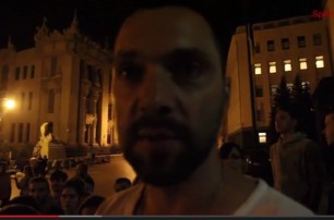 Ночью в Киеве под Администрацией Президента прошел митинг