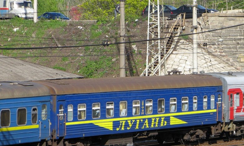 «Укрзализныця» назначила дополнительный поезд Луганск-Киев