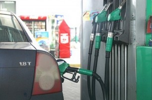 Продажи бензина на украинских АЗС упали на 20%