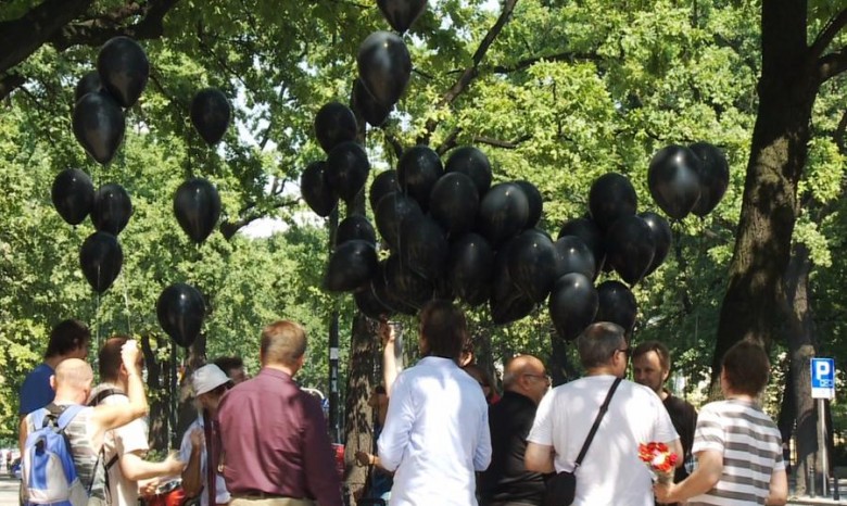 В европейских городах помянули жертв беспорядков в Одессе 2 мая