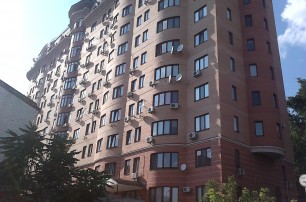 Булатов обзавелся квартирой в элитном доме на Жилянской