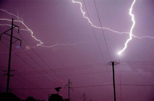 Во Львовской области непогода оставила без электричества 25 населенных пунктов