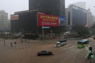 В Китае из-за наводнения погибло 27 человек