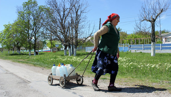 На улицах Донецка разместят емкости с водой